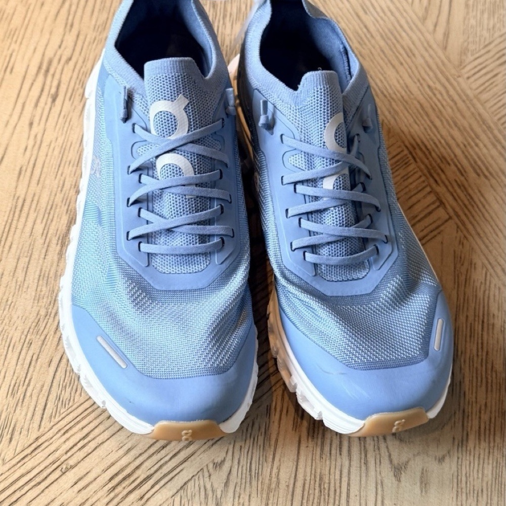 Women's On Running Cloud 6 Versa Light Blue/White Cloud OC Sneakers 9.5 NWOB - Picture 9 of 10